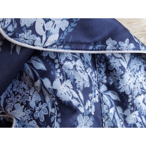 Cabernet by Sleep Sense Satin Floral Short Sleeve Notch Collar Capri Pajama Set - Picture 9 of 16